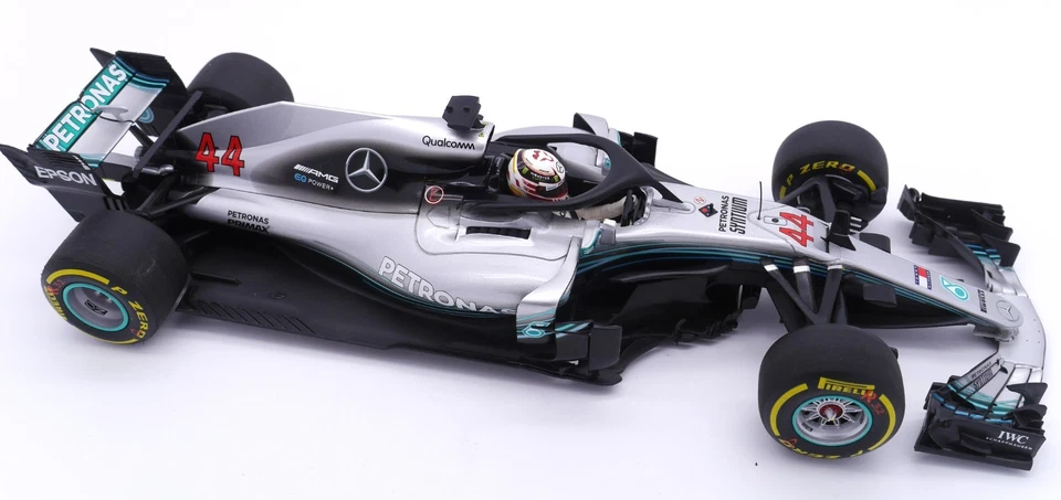 Minichamps Mercedes W09 L Hamilton 2018 Weltmeister Maßstab 1:18 F1 - Bild 1 von 4