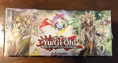 Yu Gi Oh Giudizio della Luce - Edizione DELUXE, Nuova! In Italiano! Variante 2 - Immagine 1 di 4
