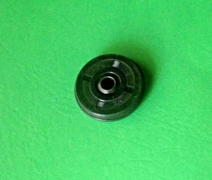 Sello de aceite embrague Kawasaki KZ400 1974 1975 1976 1977 1978 Z400 92050-068 ¡Nuevo! - Imagen 1 de 2