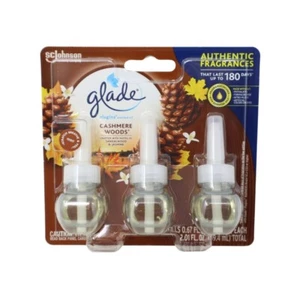 Glade PlugIns Ricarica Deodorante Olio Profumato, Legni di Cashmere, 0,67 once, 2 Ct - Foto 1 di 2