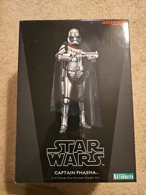 Kit Kotobukiya Star Wars Episódio VII O Despertar da Força Capitão Phasma ArtFX+ NOVO - Imagem 1 de 4