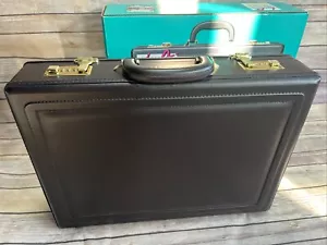 LA Aktentasche Hardcase 80’s Retro Vinyl Leder dunkelbraun 13x18 Brandneu! - Bild 1 von 13