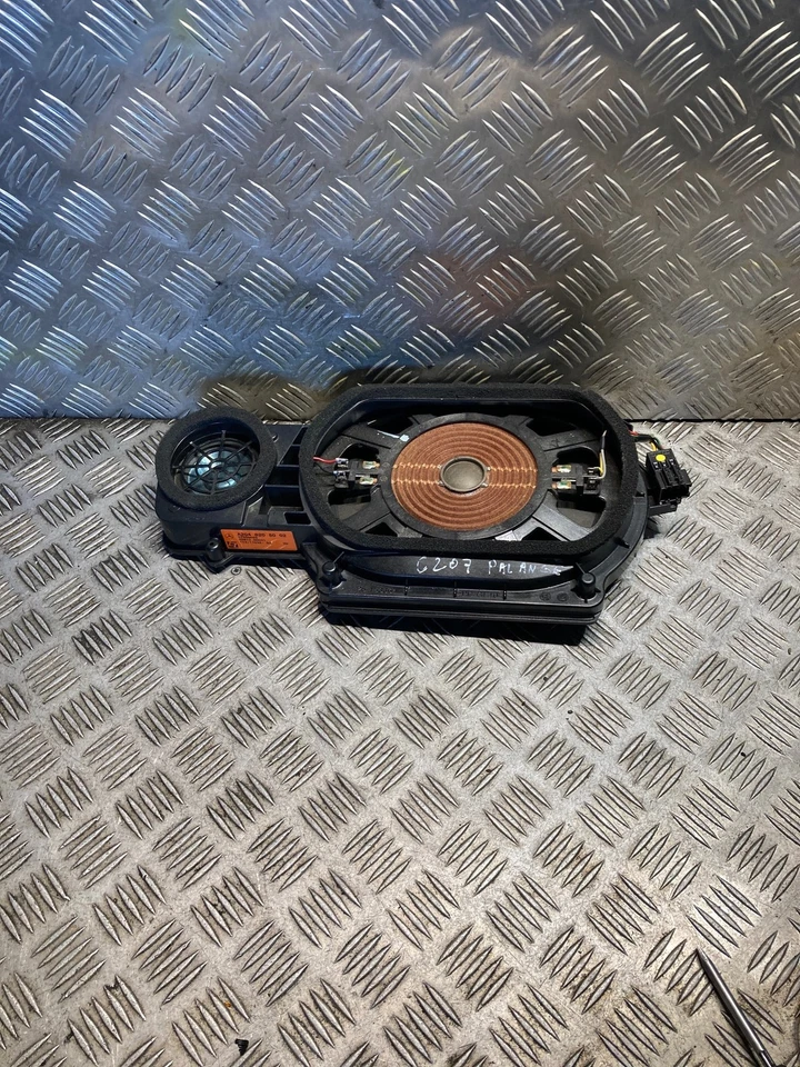 MERCEDES-BENZ E Class C207 Logic 7 Sub Subwoofer 2048205002 - Photo 1/4