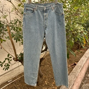 Vintage 2000 Levi’s 501 Jeans Medium Wash Mexico 36x32 (Deadstock) - Picture 1 of 4