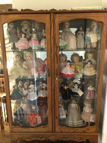 Oak etched glass 2 door curio cabinet 4 shelves without Madame Alexander Dolls Cover