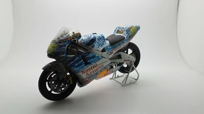 MINICHAMPS Honda NSR500 Valentino Rossi MUGELLO 2001 scala 1/12 DIRTY 122016186 - Immagine 1 di 4
