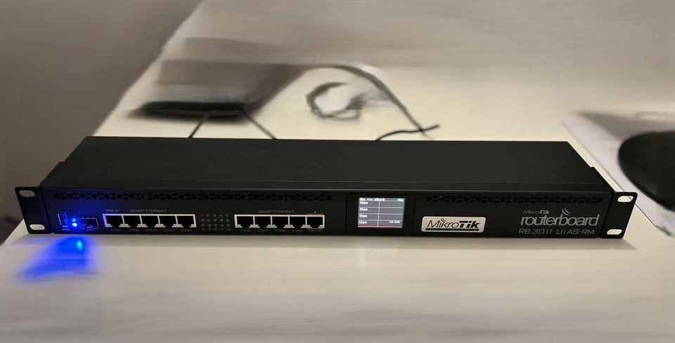 MikroTik RB3011UIAS-RM 1U rackmount, 10xGigabit Ethernet, 1xSFP - Immagine 1 di 1