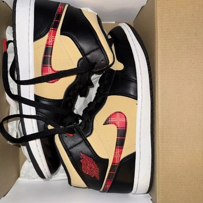Air Jordan 1 Mid SE Tartan Swoosh Talla 8 Foto 1 de 4