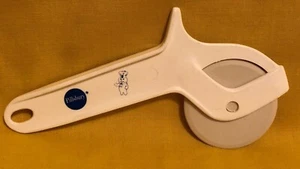 Vintage Pillsbury Doughboy Pizza Cutter 1990’s - Foto 1 di 3