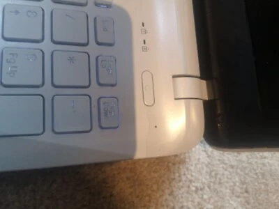 Sony Vaio SVF153B1YM i3 8GB RAM 500GB HDD 15.6"  Windows10 - Image 1 of 4