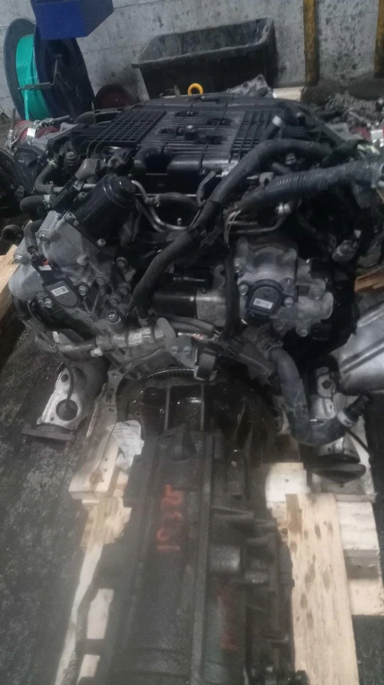 Conjunto completo de motor usado se adapta a: Infiniti G37 VQ37VHR 2013 AWD desde 4/13 grados Foto 1 de 4