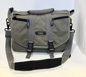 Tenba Messenger DNA Mini Photo / Laptop Bag Holds Camera & 13" Notebook Dividers - Picture 1 of 11