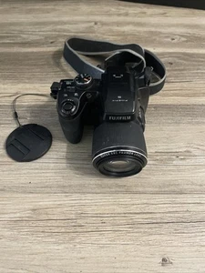 FUJIFILM FINEPIX S8200 16 MP, WIDE 24MM 40X OPTICAL ZOOM LENS TESTED - Picture 1 of 7