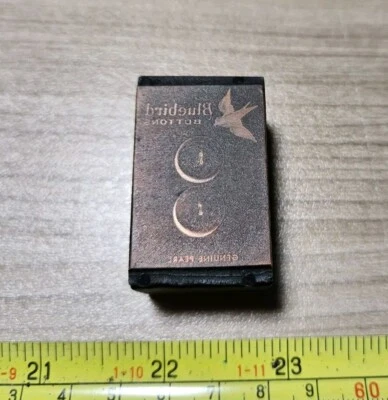 Bloco de impressão tipográfica vintage bluebird botões de pérola publicidade  - Imagem 1 de 4