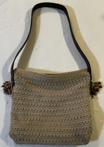 Borsa a tracolla The Sak Taupe foderata all'uncinetto borsa media charm nappe legno perline - Foto 1 di 6