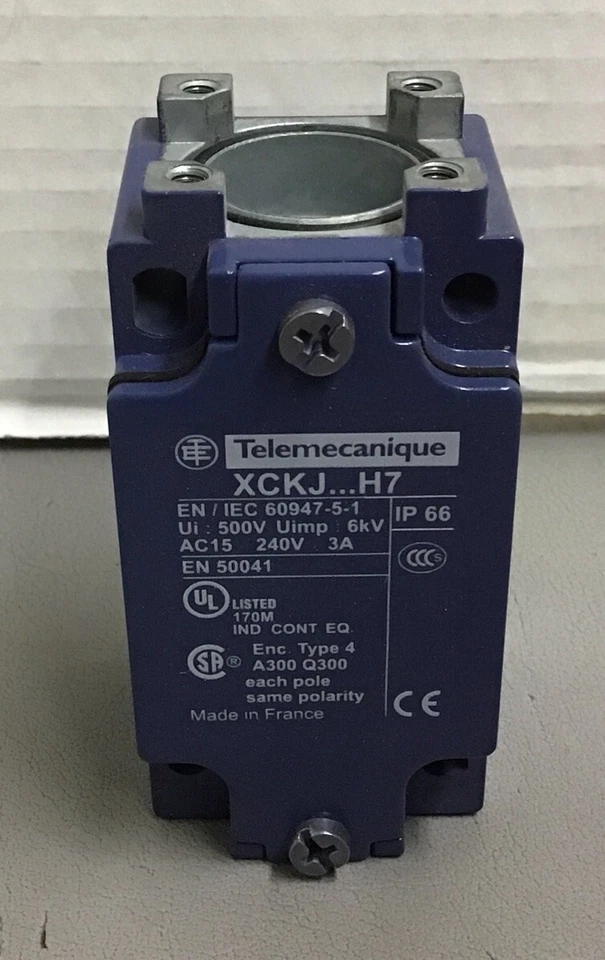 Telemecanique ZCKJ2H7 Metal Limit Switch Body for ZCKE Series Actuator Head