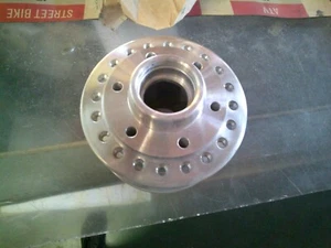 NOS 76-78 Honda OEM Front Wheel Hub 44601-300-040 CB500 CB550 CB750 GL1000 - Bild 1 von 13