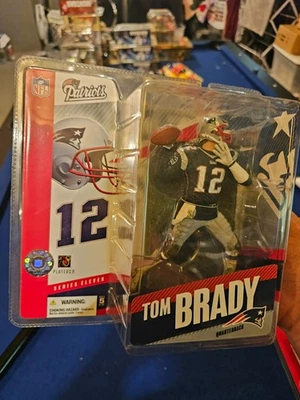 MCFARLANE 2005 SPORTSPICK NFL SERIES 11 REGULAR BLUE JERSEY TOM BRADY SEALED MOC - Image 1 of 4