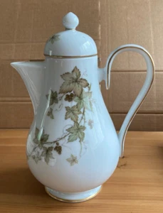 NORITAKE IRELAND TRAILING IVY DESIGN - COFFEE POT - Picture 1 of 8