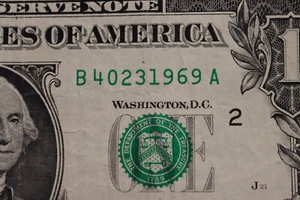 ONE DOLLAR FANCY BIRTHDAY / ANNIVERSARY NOTE APRIL 23, 1969 SN B 40231969 A - Picture 1 of 3