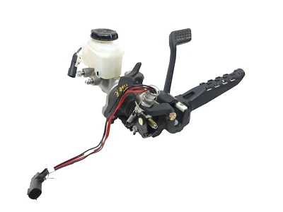 2019-2024 Can-Am Ryker Pedal de freno derecho reposapiés conjunto cilindro maestro OEM Foto 1 de 4