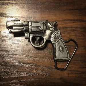 Vintage Snubnosed Revolver Metal Belt Buckle - Imagen 1 de 3