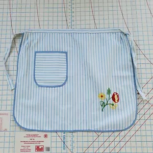 Half Apron Vintage Handmade Cotton Stripes Blue Floral Embroidery 21" Pocket - Picture 1 of 5
