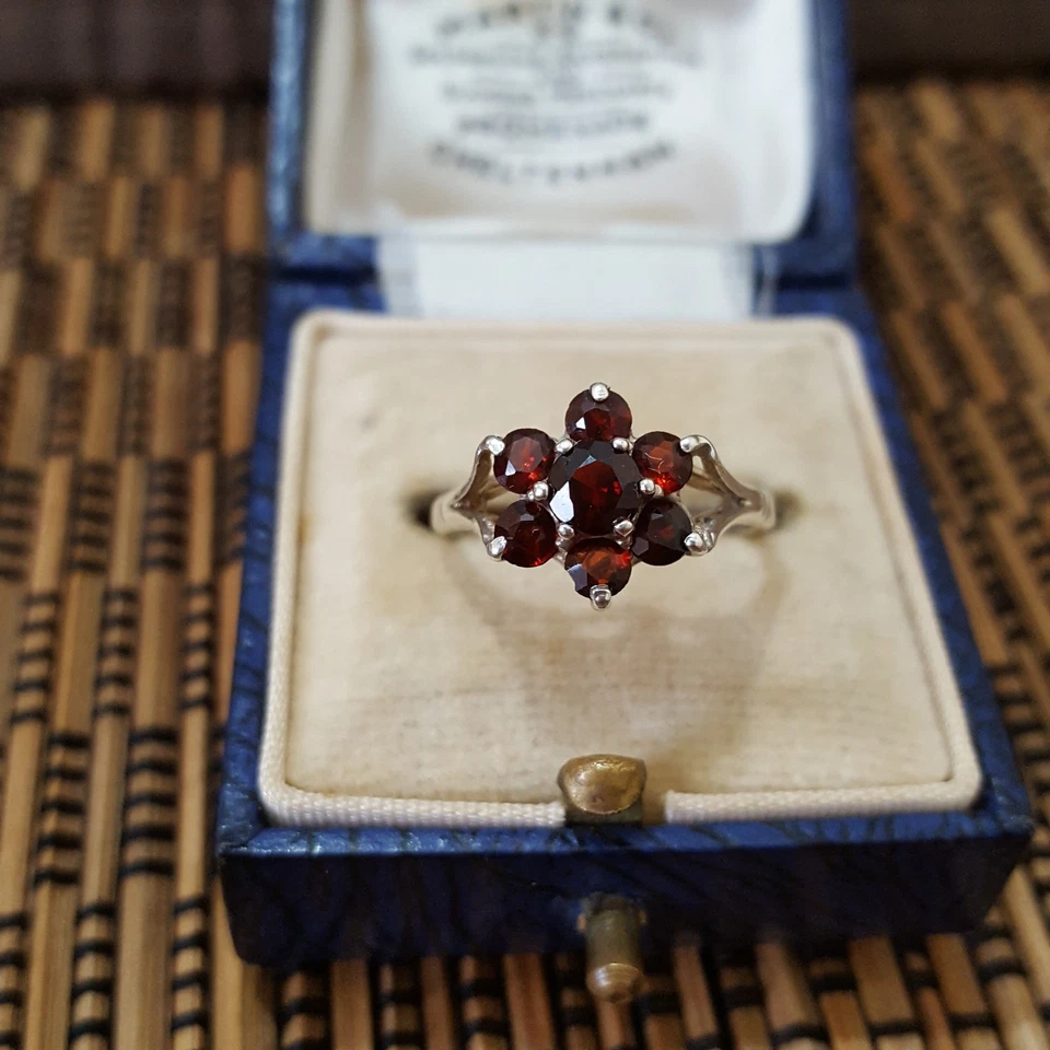 Anillo de Plata de Ley 925 Vintage, Anillo Granate Rojo Genuino, Talla J.5 EE. UU. 5 Foto 1 de 4