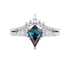 Vintage Art Decor Alexandrit Drachenschliff Verlobungs- & Jubiläumsring für Frauen - Bild 1 von 10