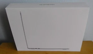 NEW, SEALED 2025 Silver Apple MacBook Air, 13.6", M4 CPU, 16GB RAM, 256GB SSD - Afbeelding 1 van 18