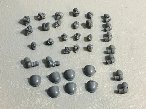 A29989 Warhammer 40K Space Marines Bits Lot gemischt Kopf Arm Schulter GW - Bild 1 von 16