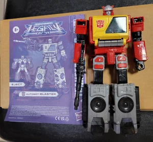 Transformers War for Cybertron WFC Legacy Blaster G1 Película NUEVA SUELTA - Imagen 1 de 1