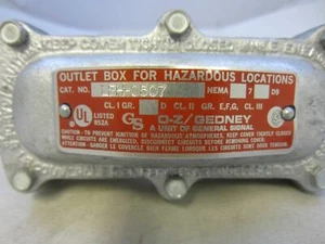 OZ/GEDNEY LBH-0507 1/2"-3/4" Hazardous Locations Pulling Elbows - Picture 1 of 2