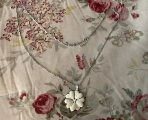Lia Sophia White Enamel Heart Flower Crystal Pendant Necklace - Picture 1 of 5