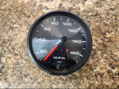 Velocímetro Porsche 924 150 MPH VDO 477 957 023A 160MPH - Imagem 1 de 4