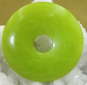 LIZARDIT NORWEGISCHE JADE DONUT EDELSTEIN ANHÄNGER 40 mm Nr.4 - Bild 1 von 2