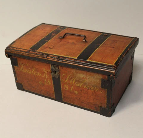 Antique Norwegian Small Immigrant Child’s Trunk - Dovetailed -Dated 1881 - 17″ x Cover