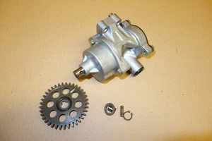 Suzuki GSXR750 GSXR 750 1988 1989 bomba de aceite motor - Imagen 1 de 8