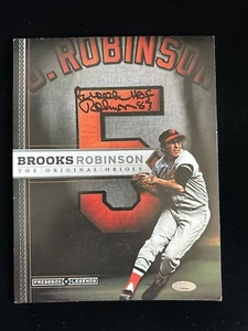 Brooks Robinson HOF 83 SIGNED Biography Magazine by Pressbox Legends w/ hologram - Picture 1 of 8