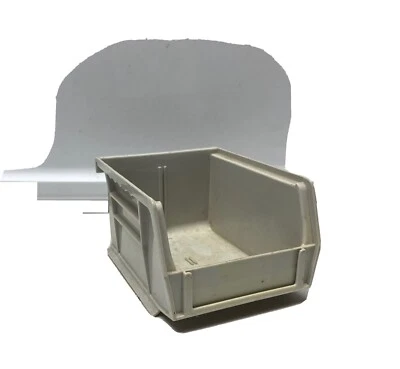 Akrobin 30210 Grey used parts bins 24pc Per Case (24 cases available) - Image 1 of 3