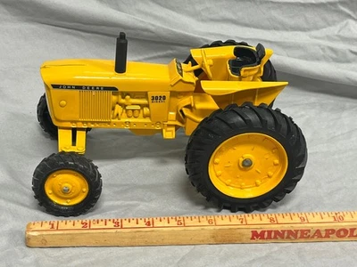 John Deere 3020 INDUSTRIAL Yellow Custom FWA Tractor 1:16 Ertl Wide 4020 Half l - Image 1 of 4
