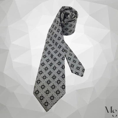 CANALI 1934 灰色奖章印花丝绸领带意大利制造 60 英寸 - 3.4 英寸 EX COND — 第 1/4 张图片