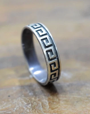 Anillo de plata de ley grabado Foto 1 de 2