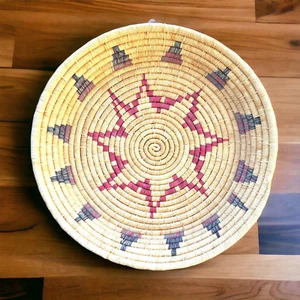 Vintage aufgerollter gewebter Hochzeit Stern Korb rot lila blau Boho Design 15" Durchmesser stabil - Bild 1 von 7