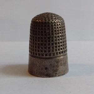 VINTAGE CHARLES HORNER STERLING SILVER THIMBLE - SIZE 6 - Imagen 1 de 4