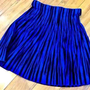 Carmen Marc Valvo sweater skirt career above knee blue black small striped - Picture 1 of 3