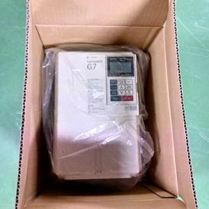 Inversor Yaskawa CIMR-G7A23P7 Varispeed G7 3PH 200V 3.7KW buen estado de JP - Imagen 1 de 3