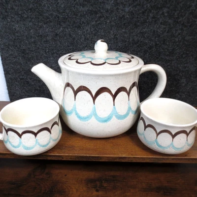 Red Wing Two Step Teapot + 2 Tea Cups Vintage USA MCM Pottery Collect Dinin - Image 1 of 4