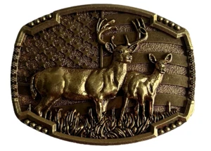 Buck Hirsch auf amerikanischer Flagge Gürtelschnalle Gold Bronze USA Patriotisch Amerika Western - Bild 1 von 7