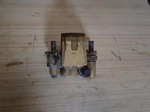 Dinli quadzilla 450 2012 Front right brake caliper breaking quad - Picture 1 of 2